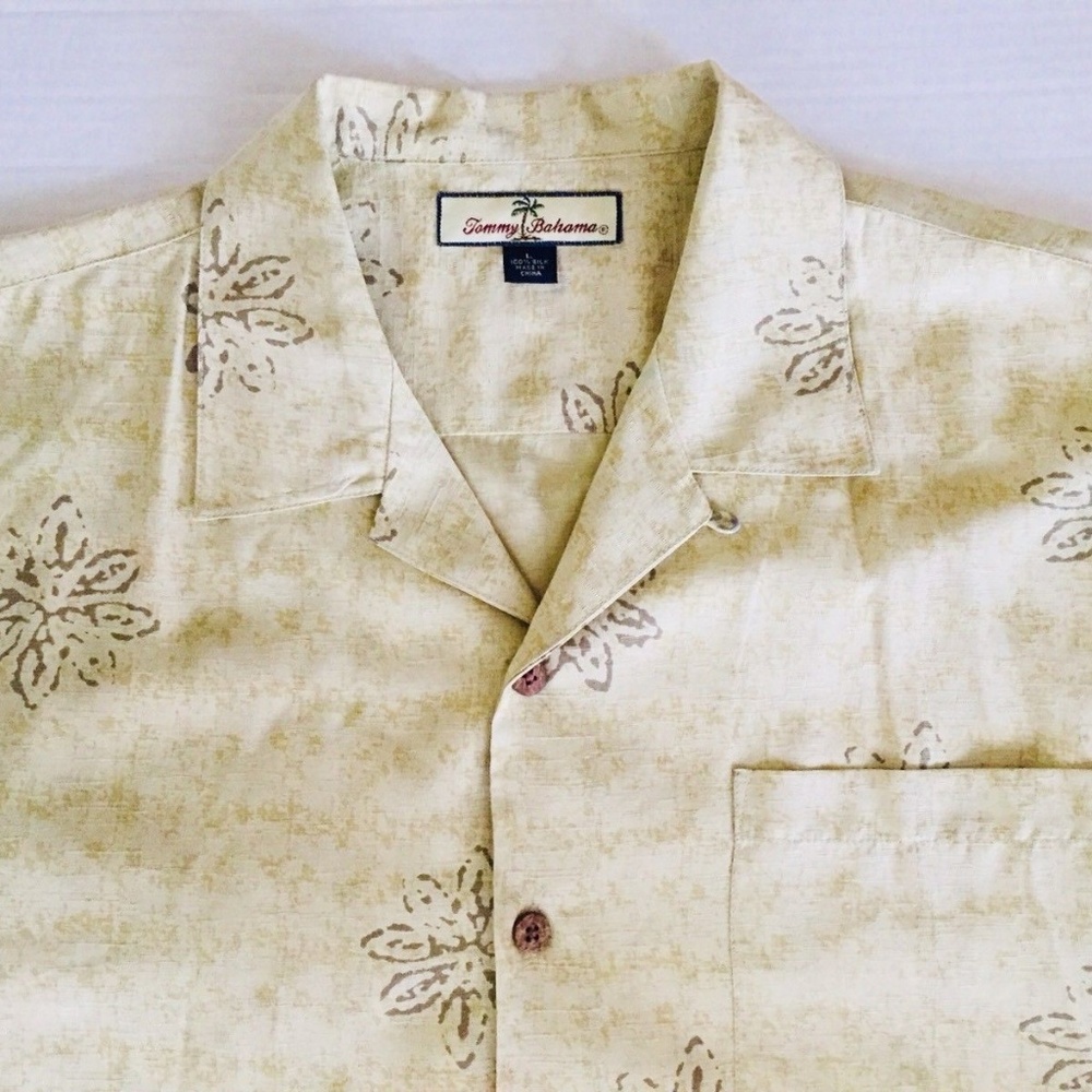 Tommy Bahama Mens Hawaiian Shirt 100% Silk Size L
